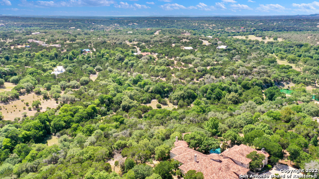 Listing photo id 71 for 210 Riverwood