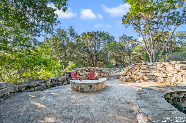 Listing photo id 72 for 210 Riverwood