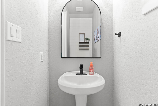 Image 16 of 40 For 9611 Bow Willow