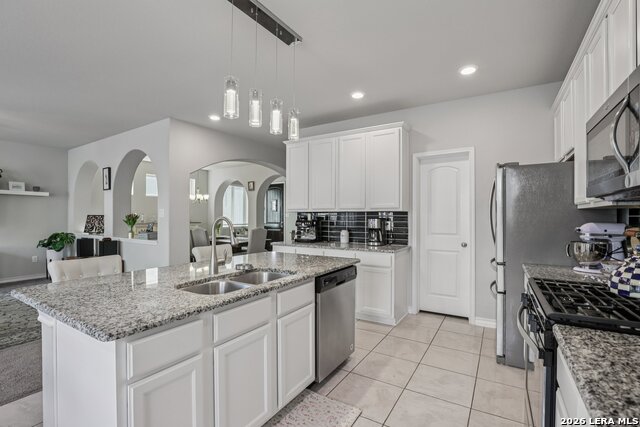 Image 12 of 49 For 21530 Arroyo Frio