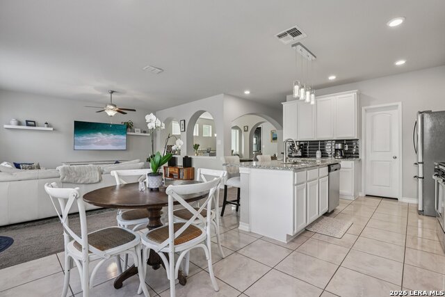 Image 13 of 49 For 21530 Arroyo Frio