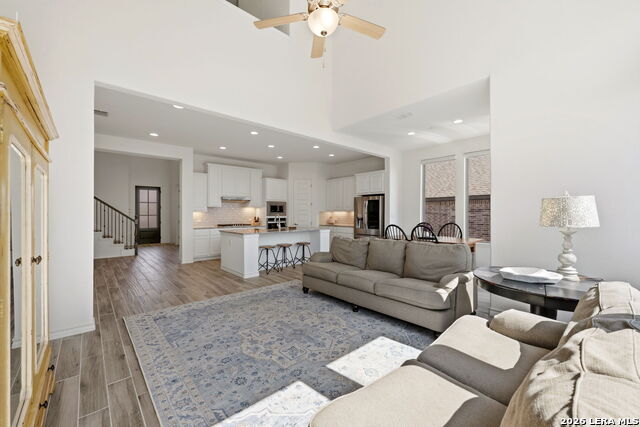 Image 16 of 50 For 531 Orchard Way