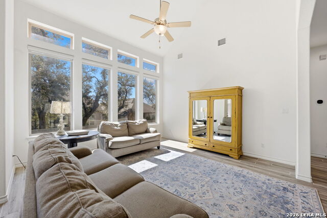 Image 17 of 50 For 531 Orchard Way