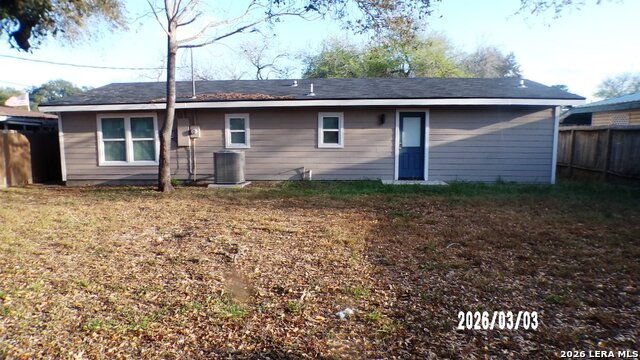 Image 23 of 29 For 1003 Randall E