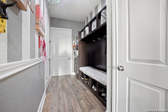 Image 20 of 47 For 25737 Comanche