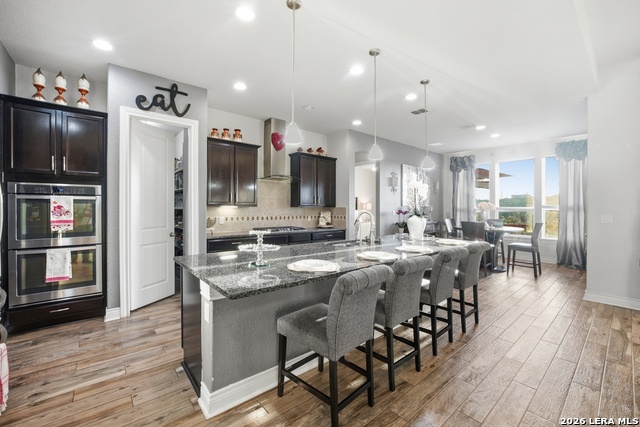 Image 21 of 47 For 25737 Comanche