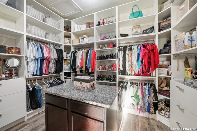 Image 29 of 47 For 25737 Comanche