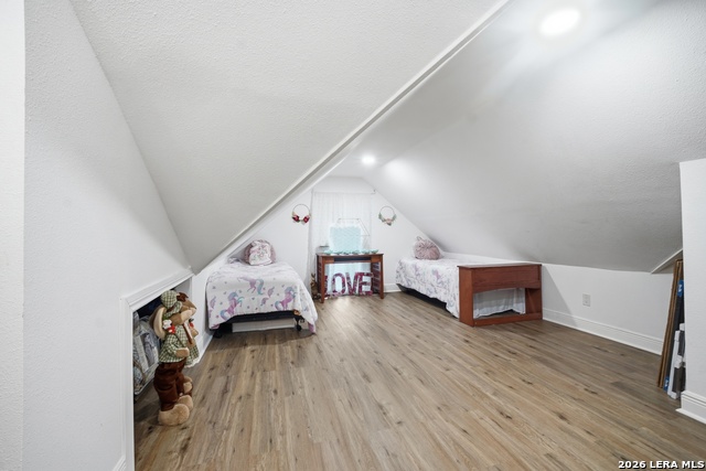 Image 35 of 47 For 25737 Comanche