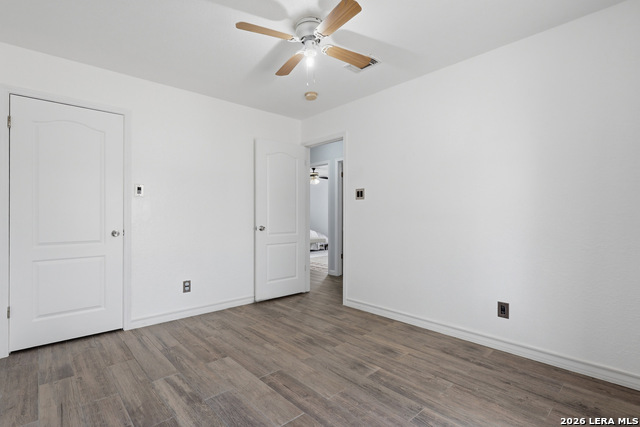 Image 18 of 26 For 13040 Tomlynn