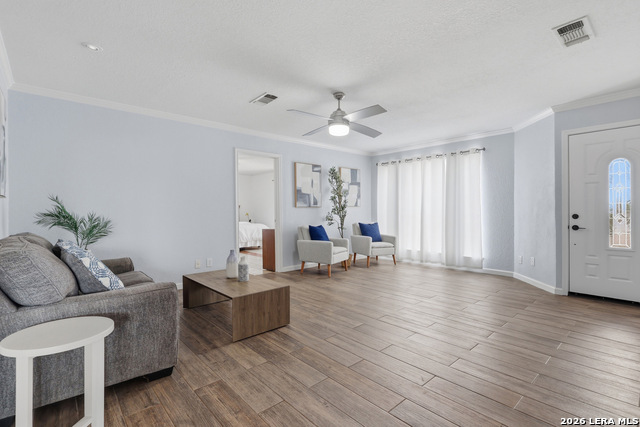 Image 5 of 26 For 13040 Tomlynn