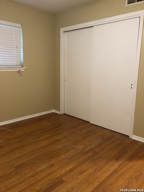 Image 13 of 36 For 4907 Seabreeze Dr.