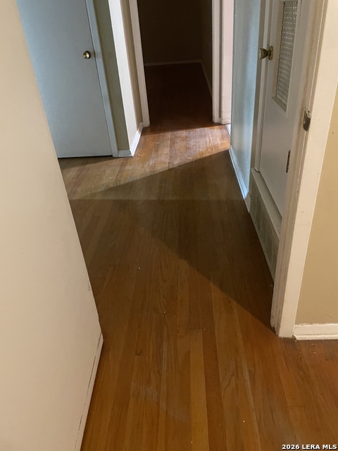 Image 17 of 36 For 4907 Seabreeze Dr.