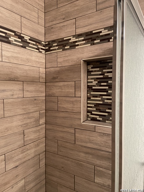 Image 22 of 36 For 4907 Seabreeze Dr.