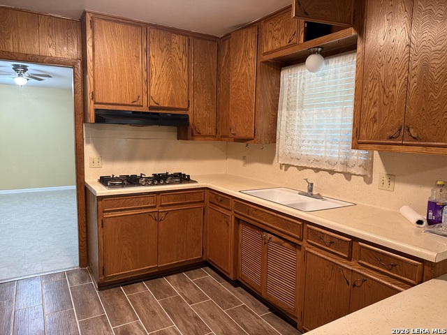 Image 30 of 36 For 4907 Seabreeze Dr.