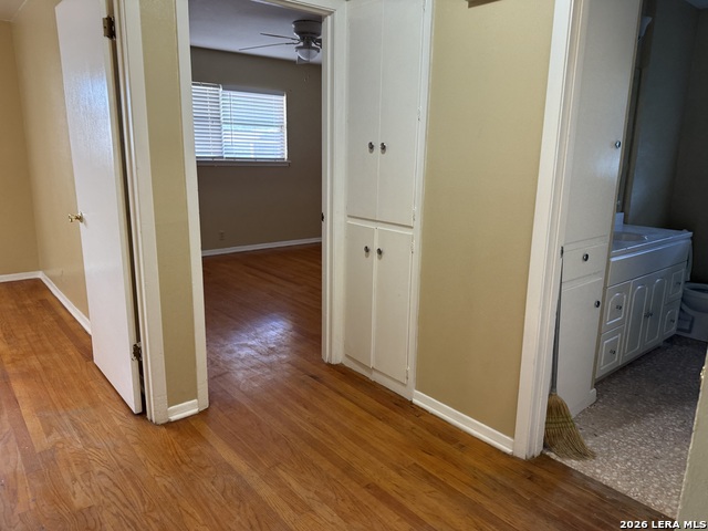 Image 31 of 36 For 4907 Seabreeze Dr.