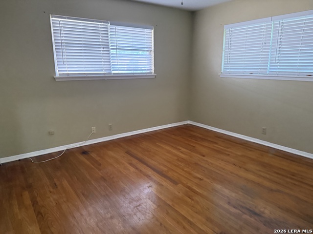 Image 32 of 36 For 4907 Seabreeze Dr.