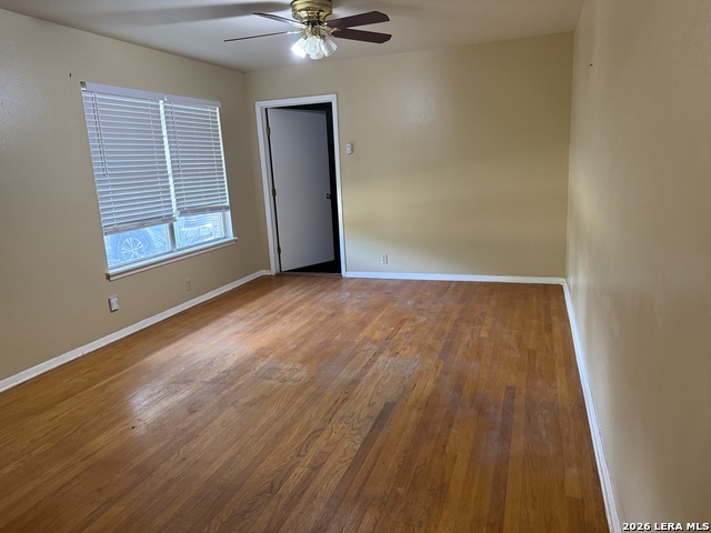 Image 33 of 36 For 4907 Seabreeze Dr.