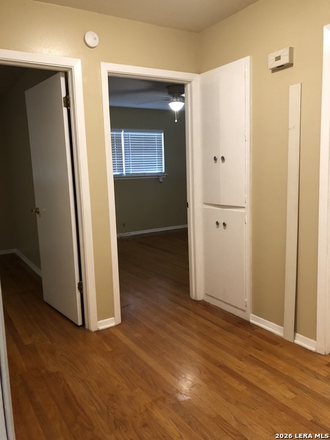 Image 6 of 36 For 4907 Seabreeze Dr.