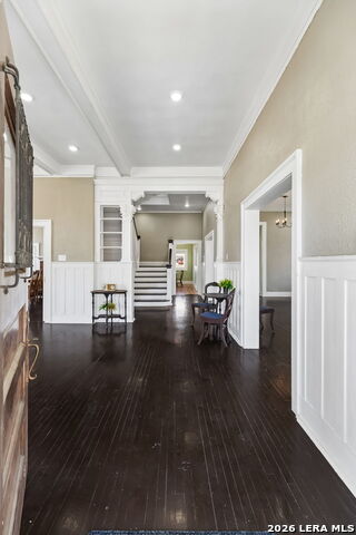 Image 19 of 93 For 339 Woodlawn Ave W