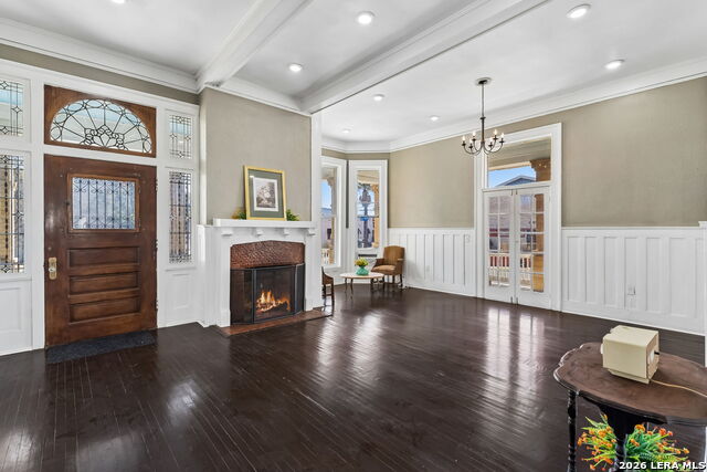 Image 21 of 93 For 339 Woodlawn Ave W