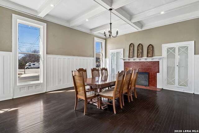 Image 35 of 93 For 339 Woodlawn Ave W