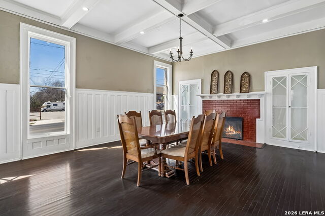 Image 36 of 93 For 339 Woodlawn Ave W