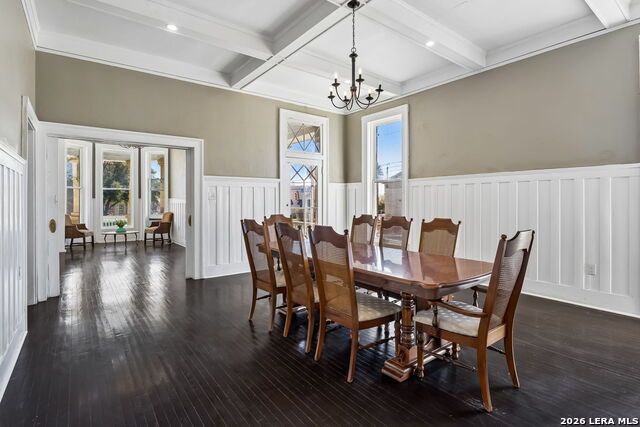 Image 37 of 93 For 339 Woodlawn Ave W