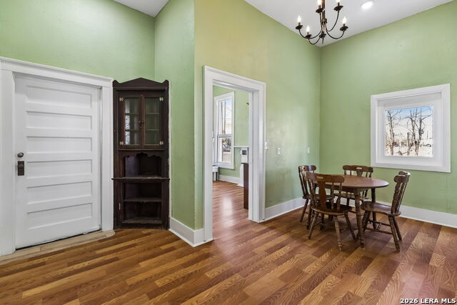 Image 38 of 93 For 339 Woodlawn Ave W