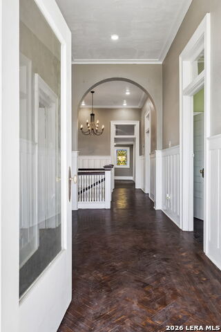 Image 47 of 93 For 339 Woodlawn Ave W