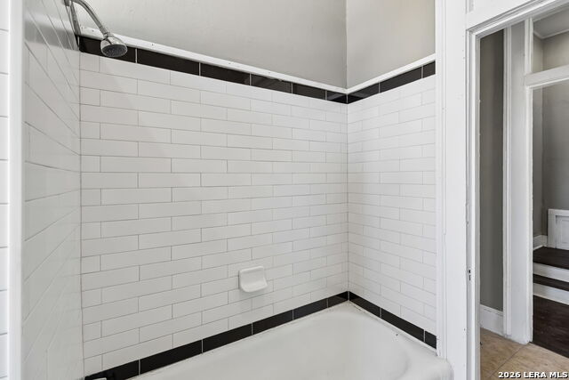 Image 58 of 93 For 339 Woodlawn Ave W