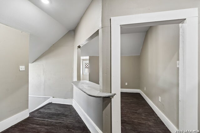 Image 66 of 93 For 339 Woodlawn Ave W