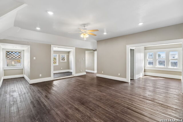 Image 69 of 93 For 339 Woodlawn Ave W