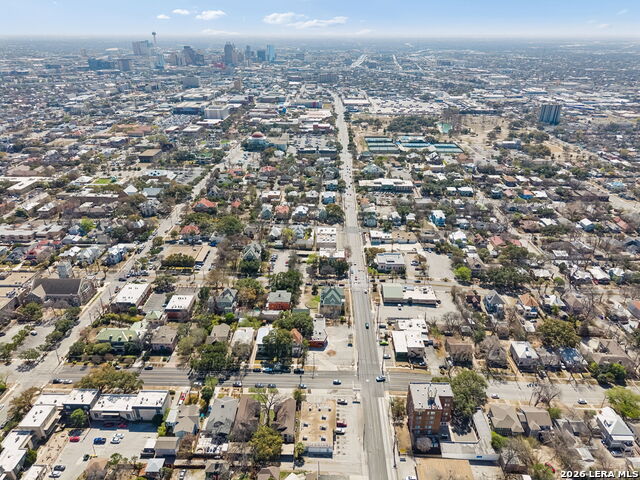 Image 90 of 93 For 339 Woodlawn Ave W