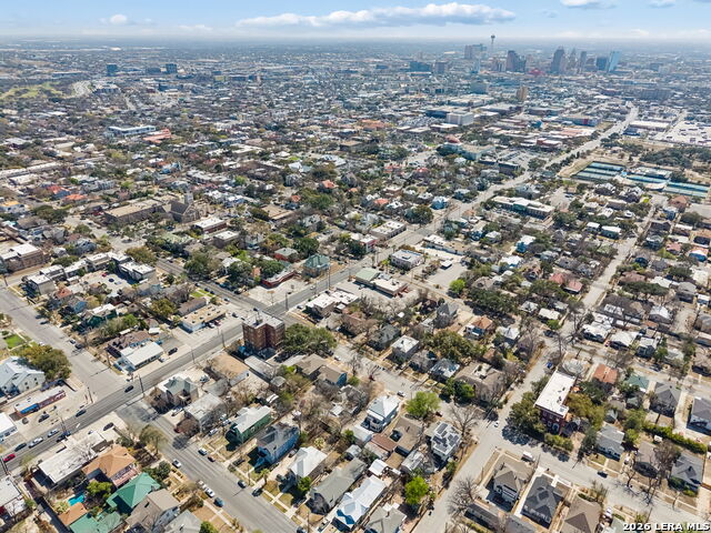 Image 91 of 93 For 339 Woodlawn Ave W