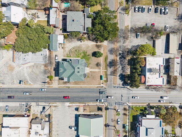 Image 92 of 93 For 339 Woodlawn Ave W