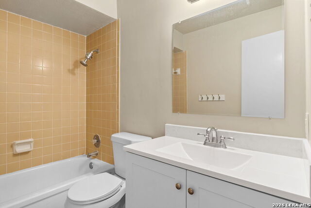 Image 15 of 22 For 8702 Village Dr  302