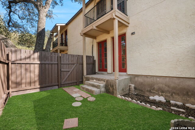 Image 20 of 22 For 8702 Village Dr  302