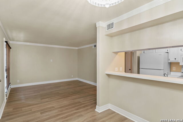 Image 7 of 22 For 8702 Village Dr  302