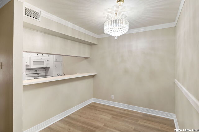 Image 8 of 22 For 8702 Village Dr  302