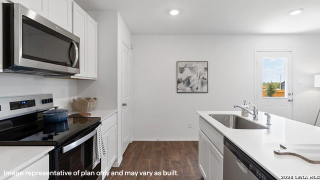 Image 15 of 39 For 16031 Mahogany Way