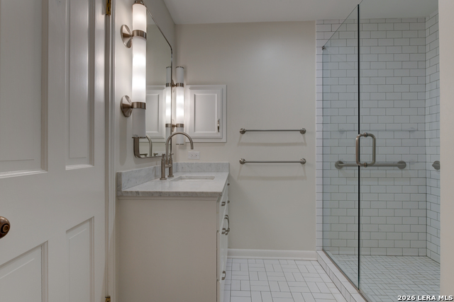 Image 15 of 18 For 4001 New Braunfels N Apt 204a