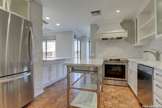 Image 6 of 18 For 4001 New Braunfels N Apt 204a