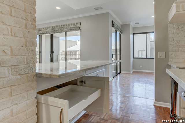 Image 7 of 18 For 4001 New Braunfels N Apt 204a