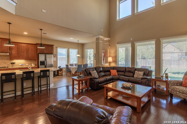 Image 10 of 35 For 1011 Gazania Hill