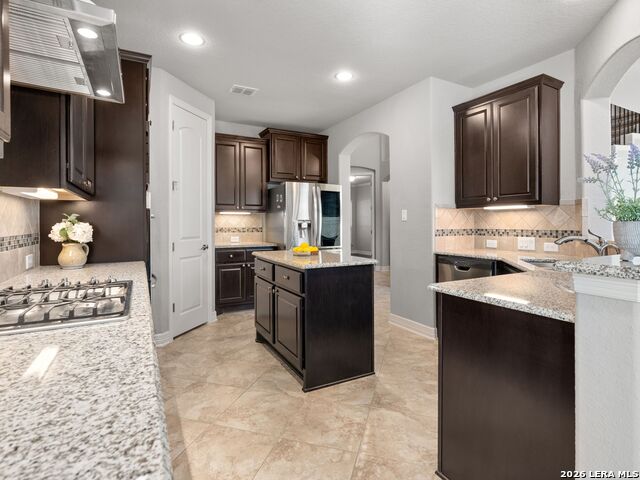 Listing photo id 1 for 8622 Gelvani Vina