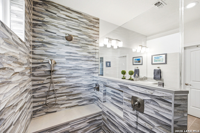 Image 24 of 61 For 541 Saxet Trl