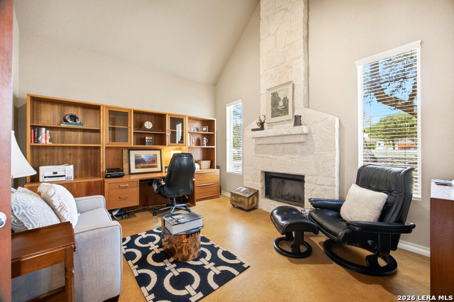 Image 4 of 61 For 541 Saxet Trl