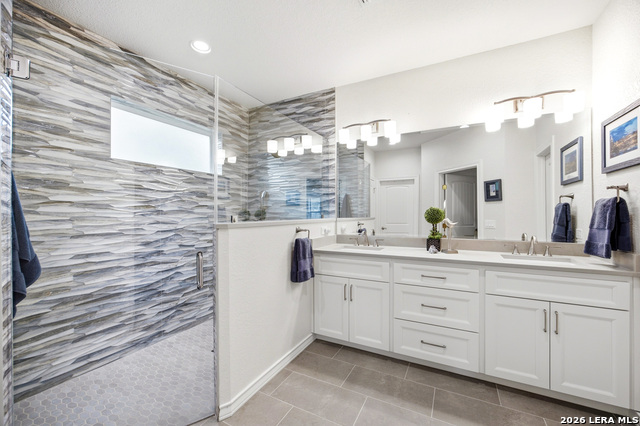 Image 5 of 61 For 541 Saxet Trl