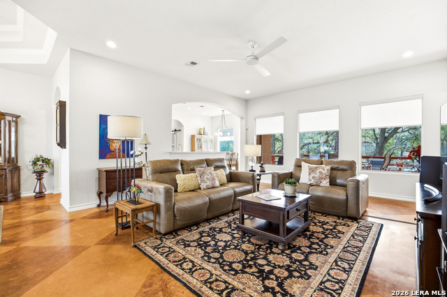 Image 9 of 61 For 541 Saxet Trl