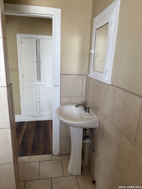 Image 11 of 12 For 115 St Francis Ave  3